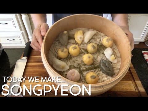 How to make traditional Songpyeon (송편) for Korean Chuseok!