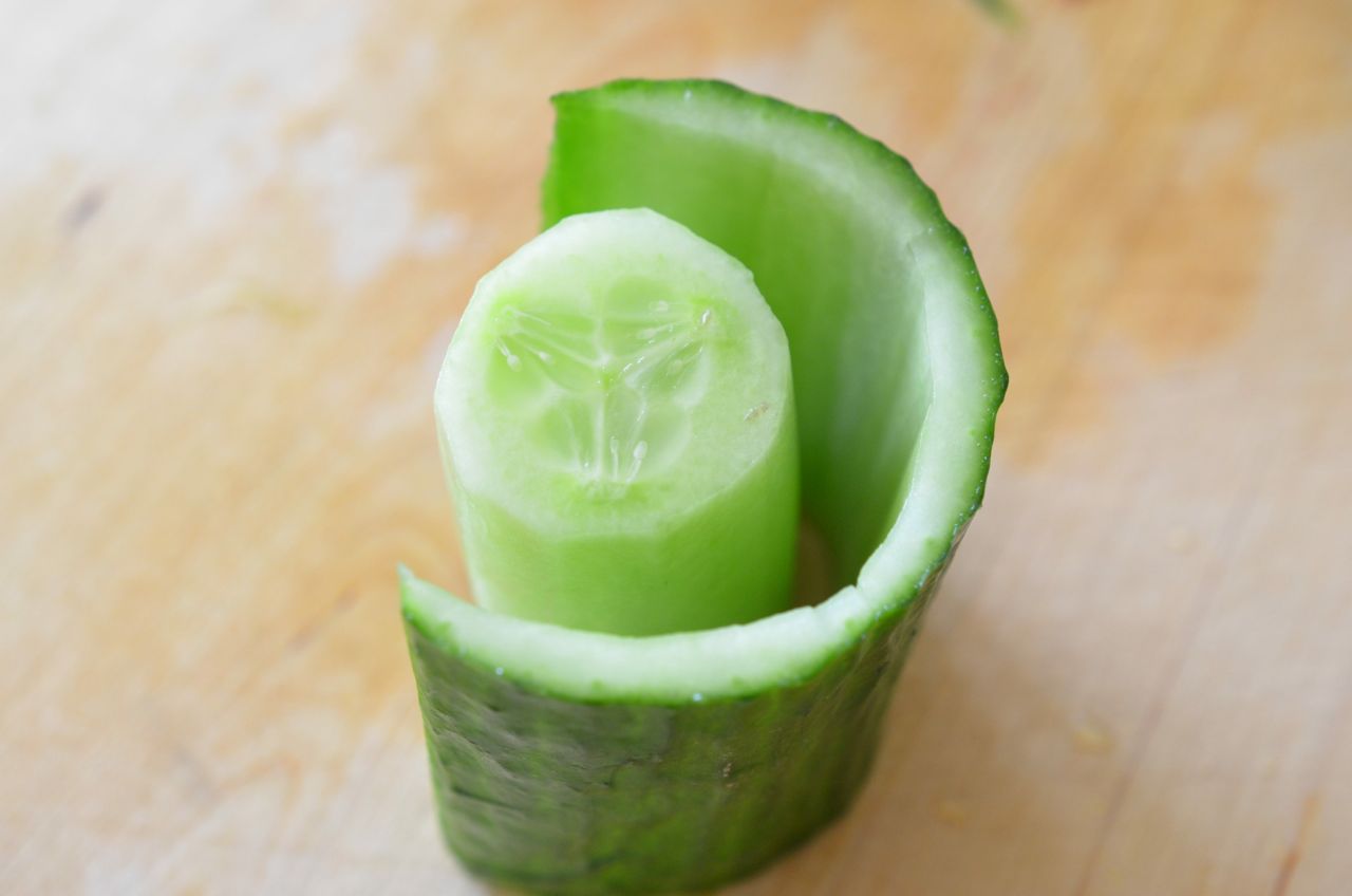 Korean cucumber julienning technique