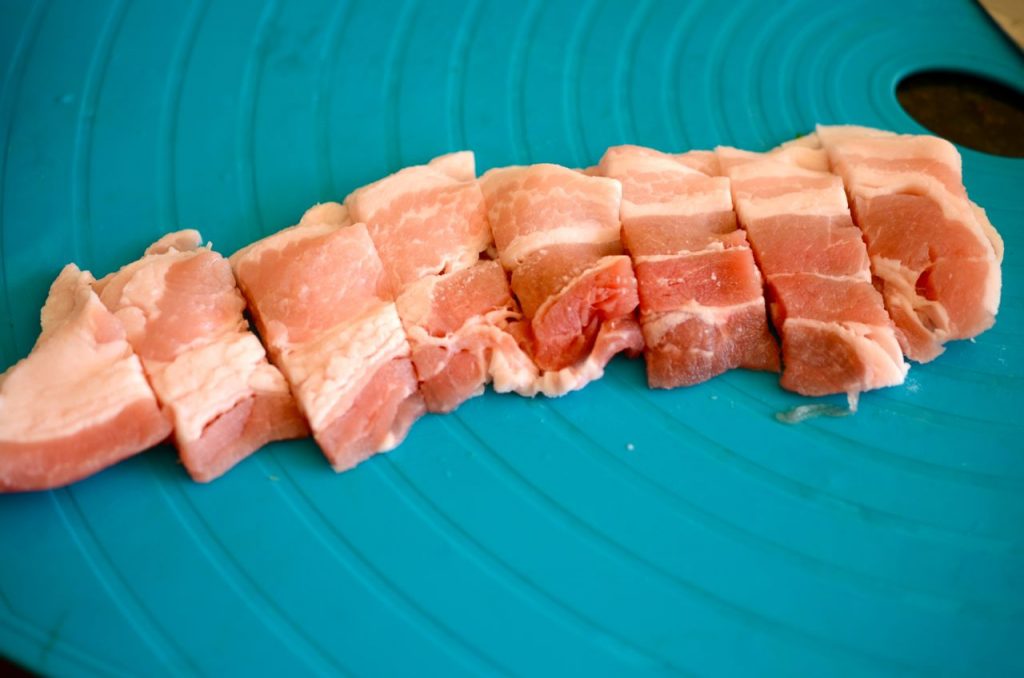 Pork belly slices for bindaetteok