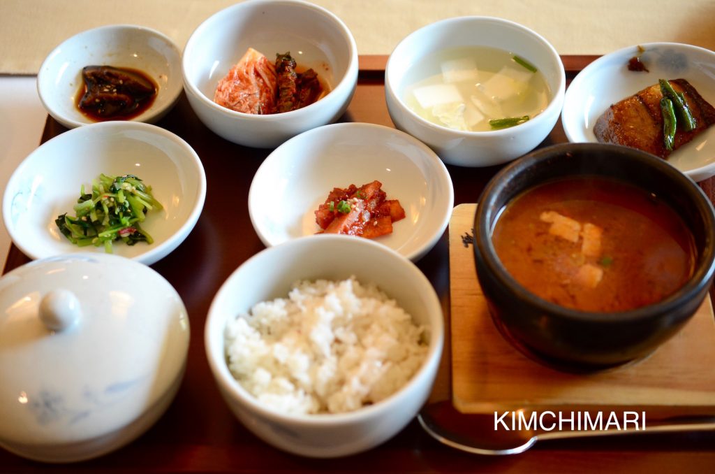  Rice with Deonjang Jjigae and other banchan (Sura 수라)