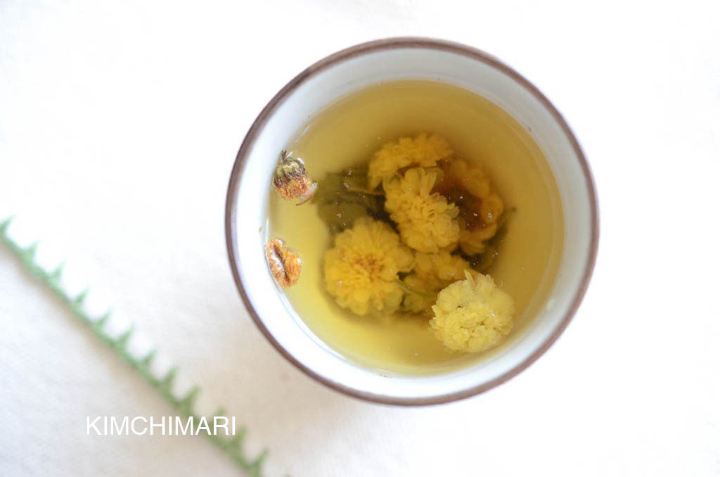 Chrysanthemum Tea (note the dried flowers to the left)