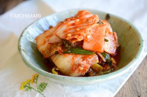 Easy Kimchi with cabbages and radishes (aka Mak Kimchi)