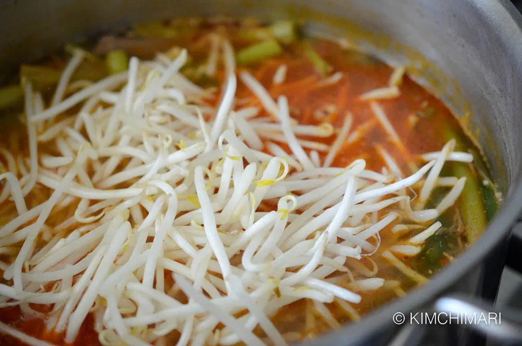 Yukgaejang with bean sprouts added