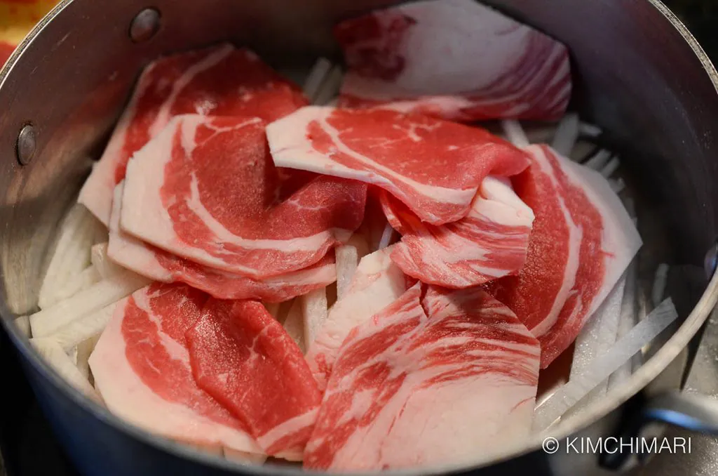 Chadolbaegi (차돌박이/차돌배기) cut - Korean beef cut for grilling