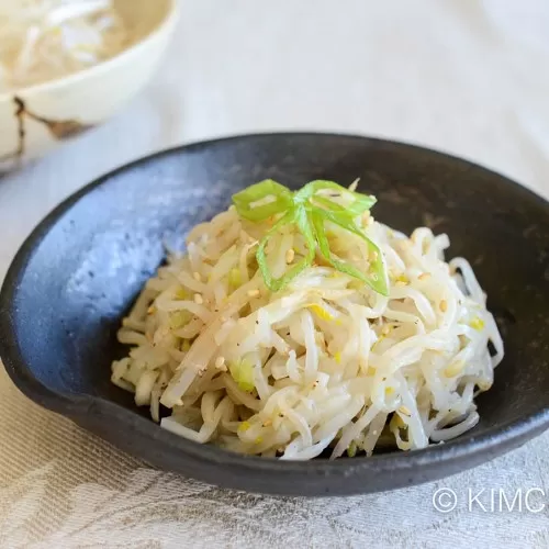 Korean Bean Sprouts Recipe - Sukju Namul (숙주나물)
