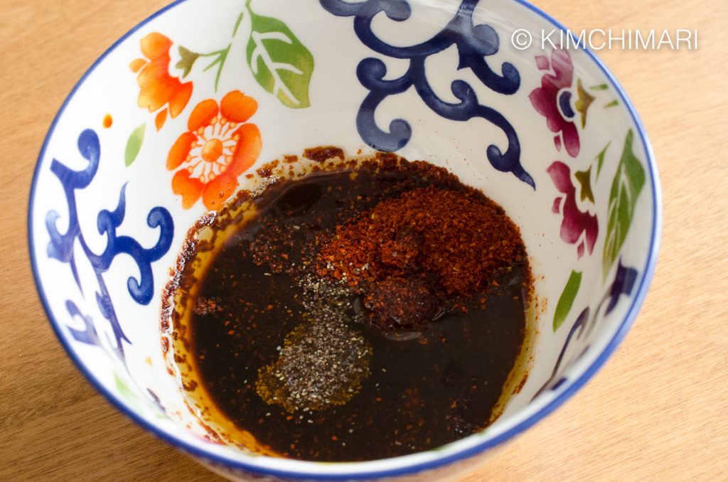Chili oil sauce for Gireum Tteokbokki (Spicy Rice Cake in Chili Oil)