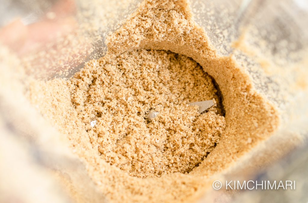 ground sesame seeds light brown for Korean tea cookies 