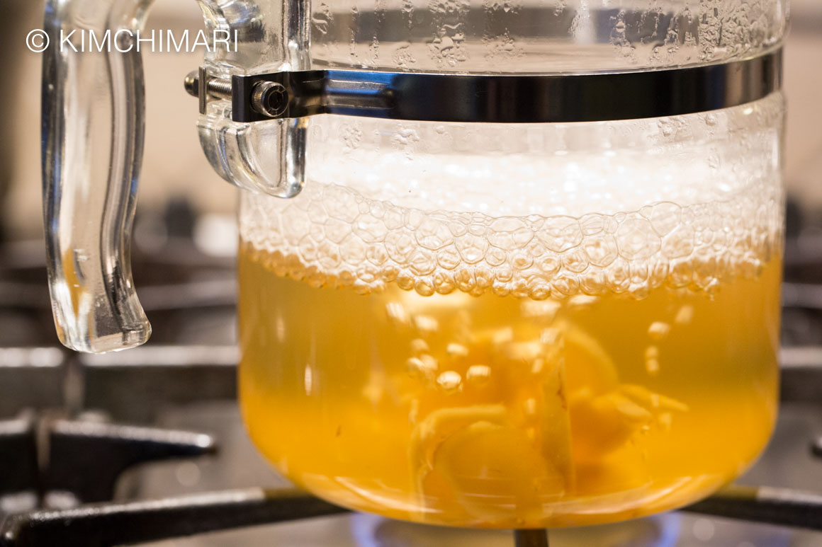 Ginger Water boiling for Sujeonggwa