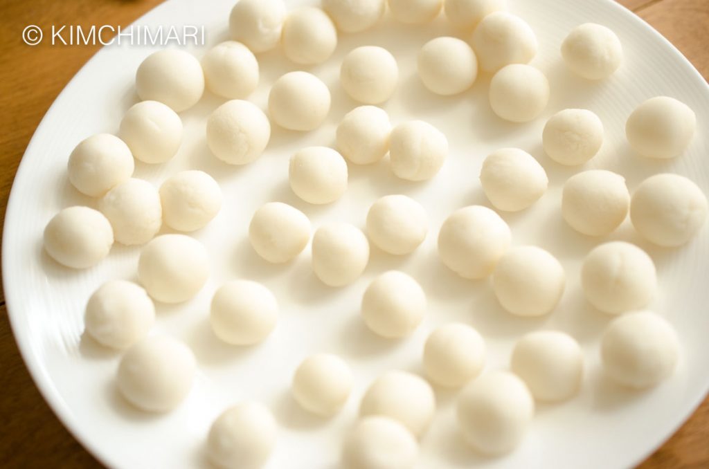 Hobakjuk Sweet Rice balls (Sae-alshim or Ongshimi)