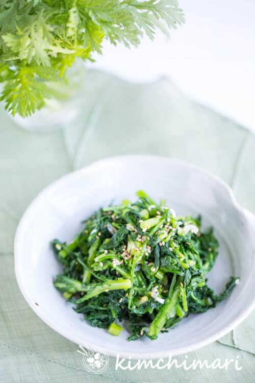 Korean Chrysanthemum Greens Recipe (Ssukat Namul) Kimchimari